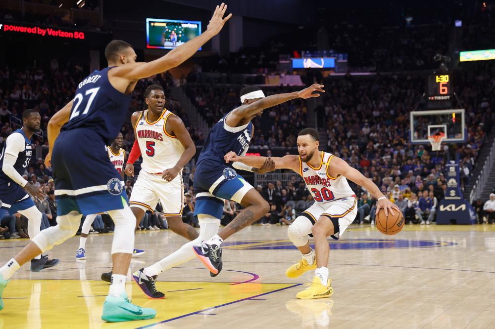 界的地位必 界的地位必